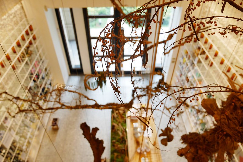 【台中西屯】分子藥局．Molecure，台中超美藥局咖啡館，時尚又好拍的環境，還有手沖咖啡可以喝 @飛天璇的口袋