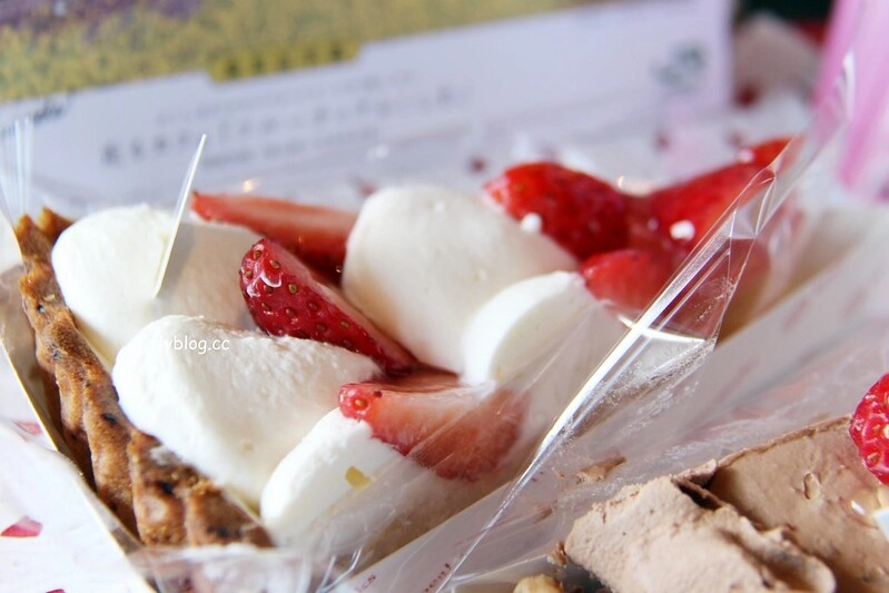 日本福島｜福島號 Fruitea甜點列車．鐵道迷必追奔馳的咖啡館，JR磐越西線的會津若松-郡山限定 @飛天璇的口袋