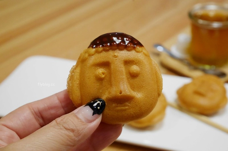 惠蓀咖啡┃台中西區：超可愛的大佛雞蛋糕，可以自行DIY大佛髮型，審計新村美食推薦 @飛天璇的口袋