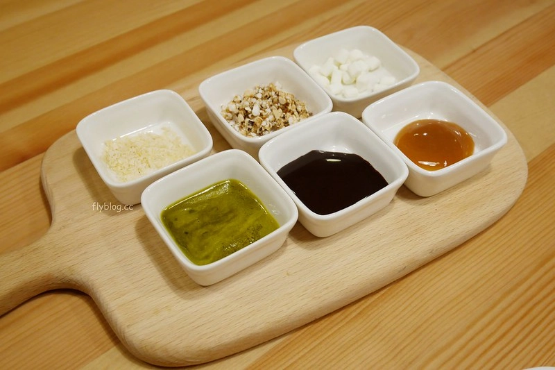 惠蓀咖啡┃台中西區：超可愛的大佛雞蛋糕，可以自行DIY大佛髮型，審計新村美食推薦 @飛天璇的口袋