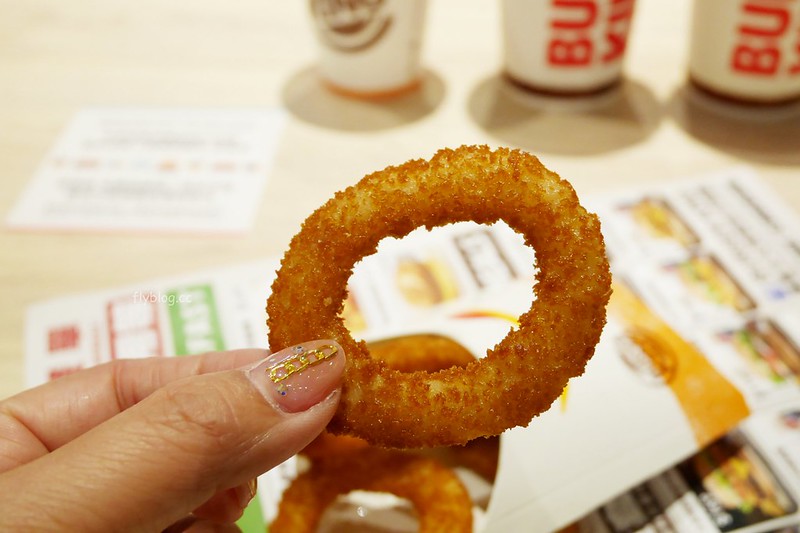 Burger King．漢堡王┃台中南屯：我最愛的漢堡王又重回台中了，個人最愛華堡和金沙堡，文心秀泰影城美食推薦 @飛天璇的口袋