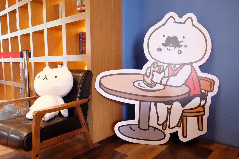 黛麗佐手義式餐廳┃台中后里：日本超夯「反應過激的貓」line貼圖期間限定，餐點表現不俗環境也很好拍，麗寶Outlet Mall美食餐廳推薦 @飛天璇的口袋