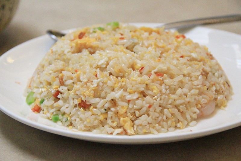 樂天皇朝┃新加坡美食：好看又好吃的八色小籠包，一顆18摺25克的黃金比例，樟宜機場第三航廈必吃美食推薦 @飛天璇的口袋