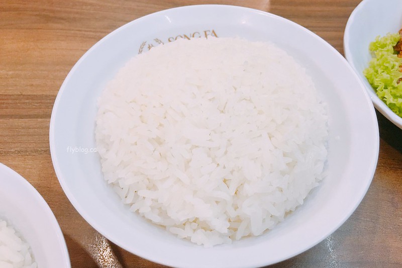 松發肉骨茶@牛車水店┃新加坡美食：米其林推薦的新加坡必吃美食，新加坡三大必吃肉骨茶餐廳之一 @飛天璇的口袋