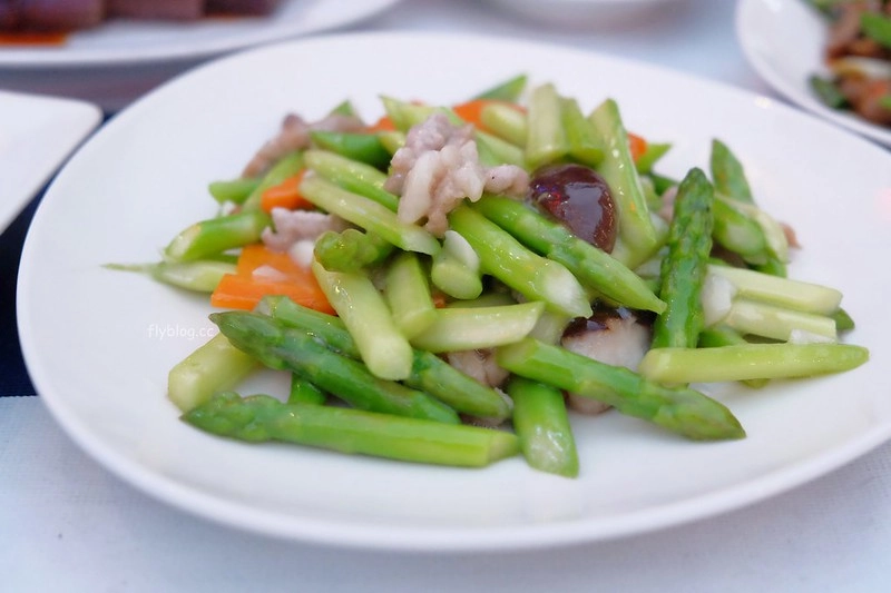 台中南屯｜醉鴛鴦啤酒庭園餐廳．正宗台式快炒餐廳，很有吃大排檔的氛圍 @飛天璇的口袋