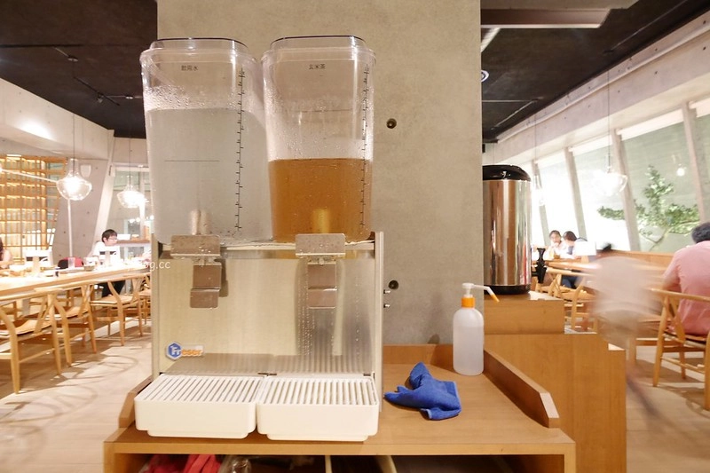 一笈壽司｜輕井澤集團最新力作日式壽司品牌，公益路漂亮的清水模建築外觀 @飛天璇的口袋