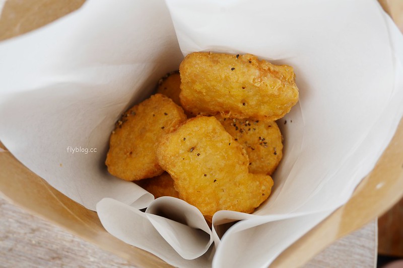 小田生活｜位於田中間的網美咖啡館，充滿草地的野餐風情 @飛天璇的口袋