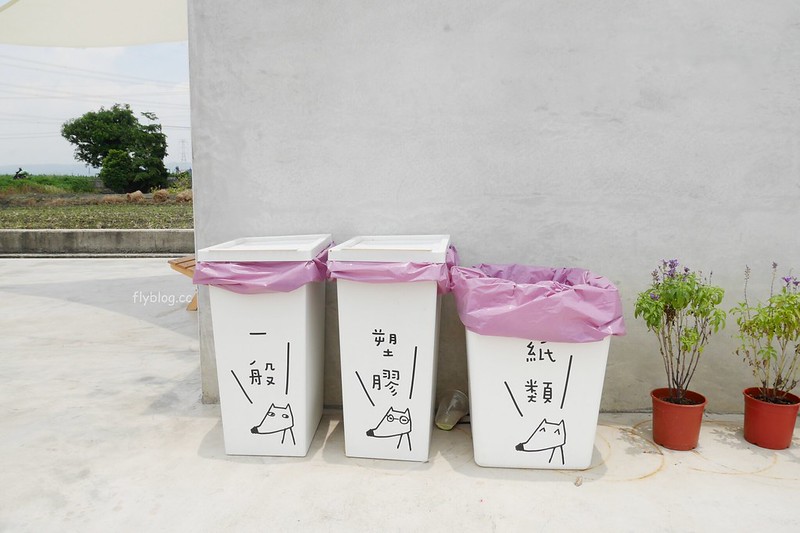 小田生活｜位於田中間的網美咖啡館，充滿草地的野餐風情 @飛天璇的口袋