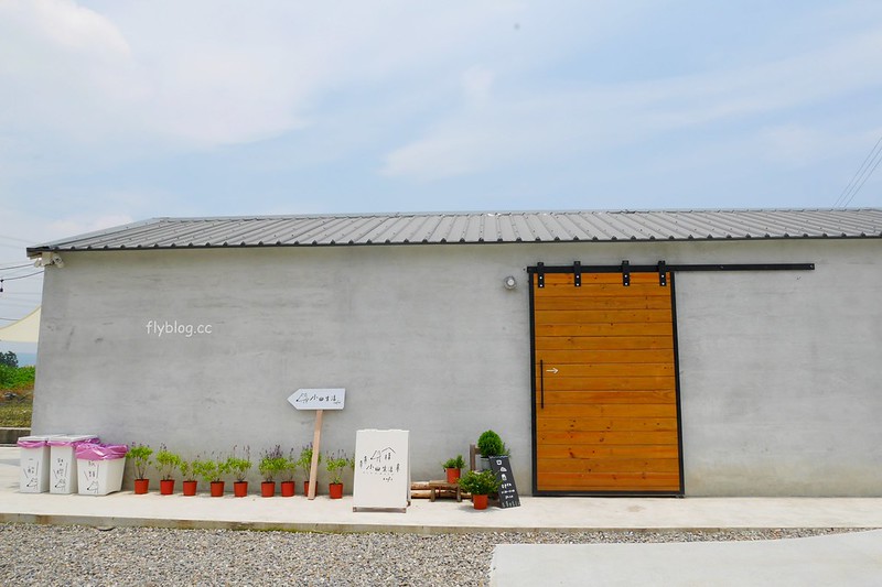 小田生活｜位於田中間的網美咖啡館，充滿草地的野餐風情 @飛天璇的口袋