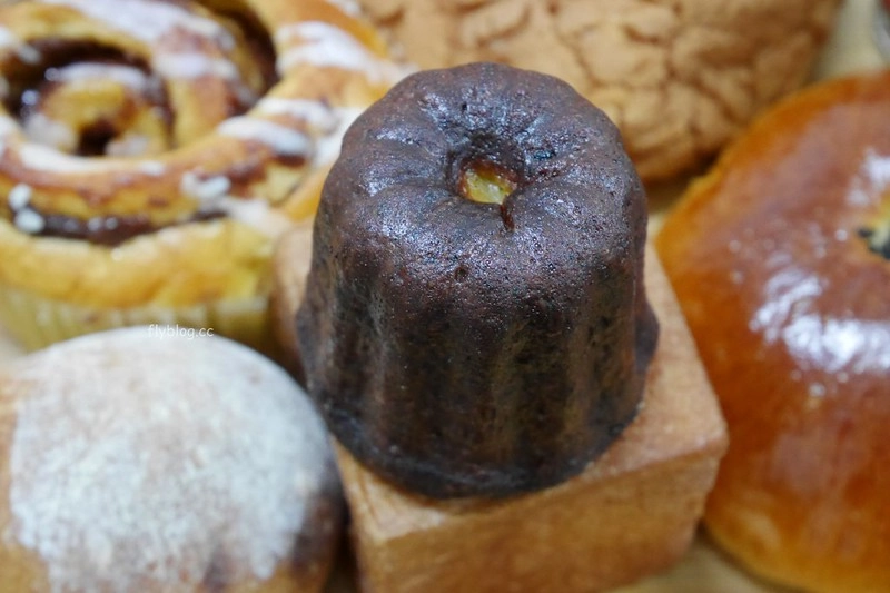 台中西區｜堂本麵包店．吳寶春師傅阿洸師的麵包店，台灣500甜推薦蜂蜜蛋糕 @飛天璇的口袋