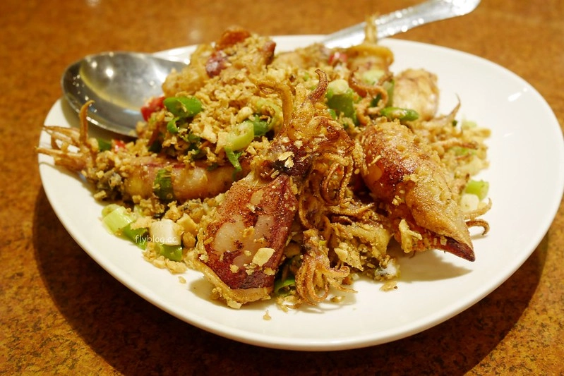 頂園燒鵝担仔廚房｜金黃油亮的燒鵝好好吃，雞翅和芋頭米粉也很推薦 @飛天璇的口袋