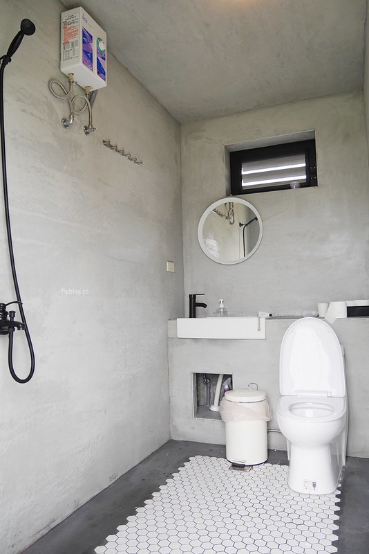 小田生活｜位於田中間的網美咖啡館，充滿草地的野餐風情 @飛天璇的口袋