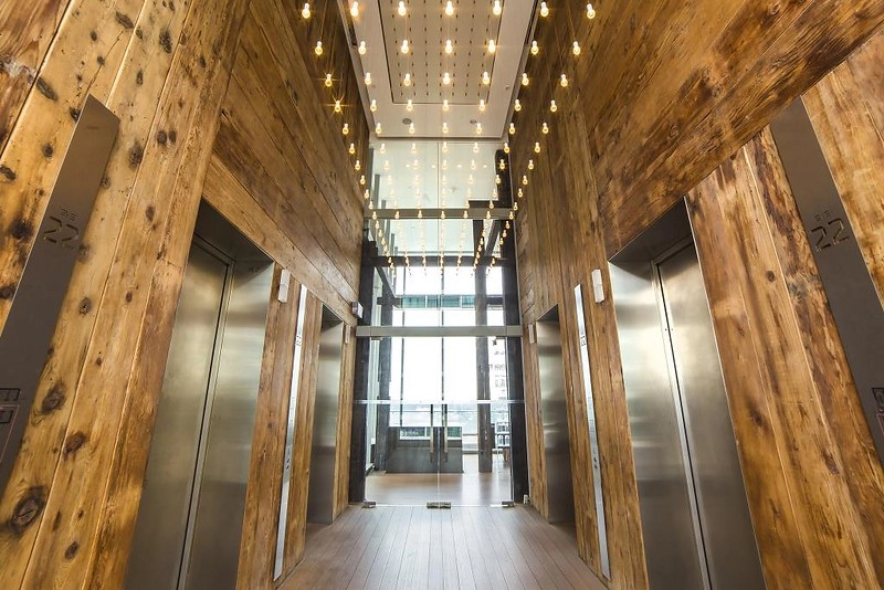 新加坡豪亞酒店．Oasia Hotel Novena┃新加坡飯店：距離諾維娜地鐵站步行2分鐘，樓下就有超市和便利商店 @飛天璇的口袋