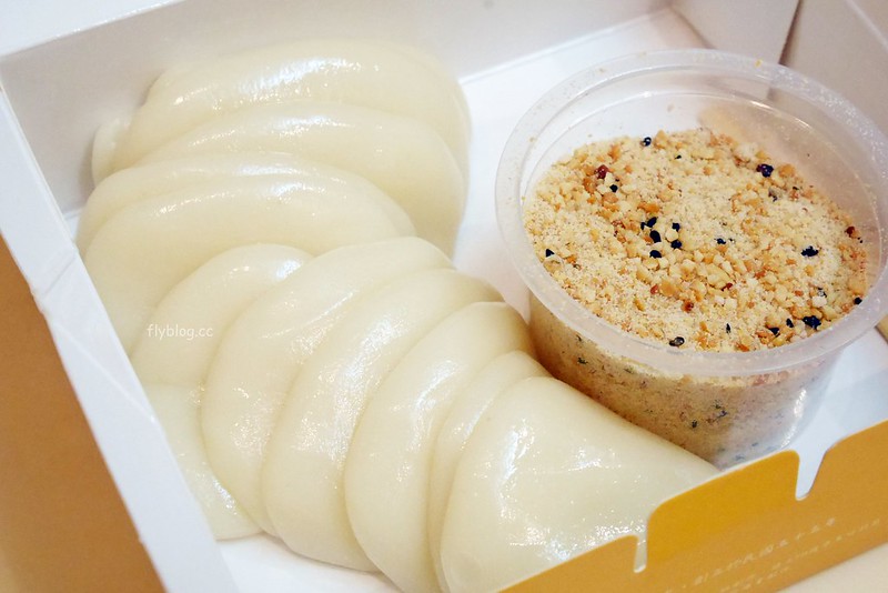 西螺祖傳麻糬大王．冰上冰｜軟軟QQ好好吃的麻糬，西螺超人氣團購美食 @飛天璇的口袋