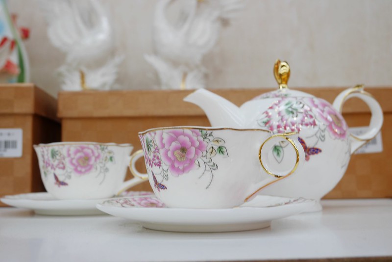 僑俐瓷器┃台中豐原：$20元起！日本有田燒、六魯系列、砂鍋、杯組、湯鍋、平底鍋，開幕期間打8折，滿額再送杯組 @飛天璇的口袋