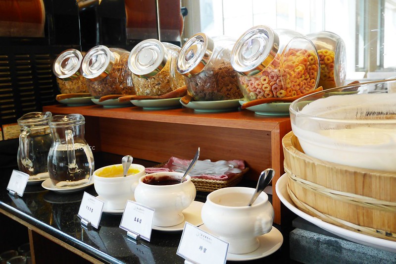 鳳凰德陽川泉旅┃宜蘭住宿：位於礁溪最熱鬧的蛋黃區，一泊二食享烤鴨一鴨六吃，地理位置方便CP值高 @飛天璇的口袋