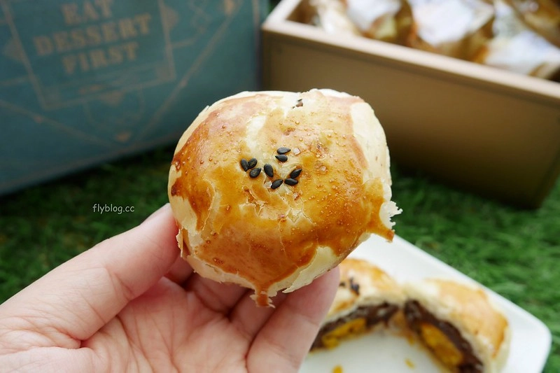 台中西區｜Mr. 啃蛋黃酥．一顆178元天價級的蛋黃酥，一開放預購還是秒殺 @飛天璇的口袋