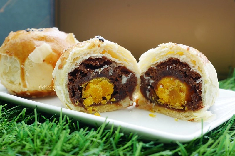 台中西區｜Mr. 啃蛋黃酥．一顆178元天價級的蛋黃酥，一開放預購還是秒殺 @飛天璇的口袋