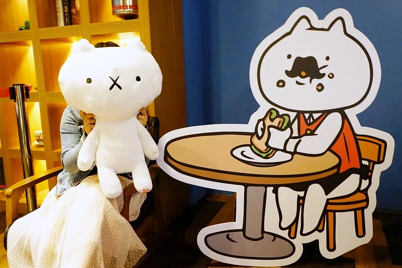 黛麗佐手義式餐廳┃台中后里：日本超夯「反應過激的貓」line貼圖期間限定，餐點表現不俗環境也很好拍，麗寶Outlet Mall美食餐廳推薦 @飛天璇的口袋