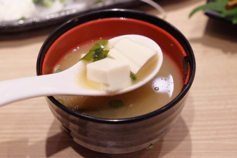 日四又魚鰻魚飯專賣店┃台中太平：使用龍眼木炭烤新鮮鰻魚，餐點選擇性多而且價格也不貴，太平美食餐廳推薦 @飛天璇的口袋