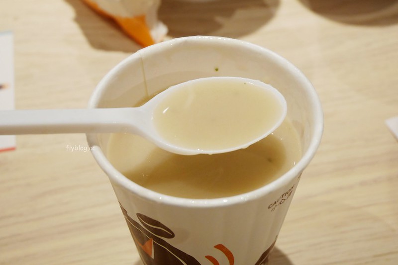 Burger King．漢堡王┃台中南屯：我最愛的漢堡王又重回台中了，個人最愛華堡和金沙堡，文心秀泰影城美食推薦 @飛天璇的口袋