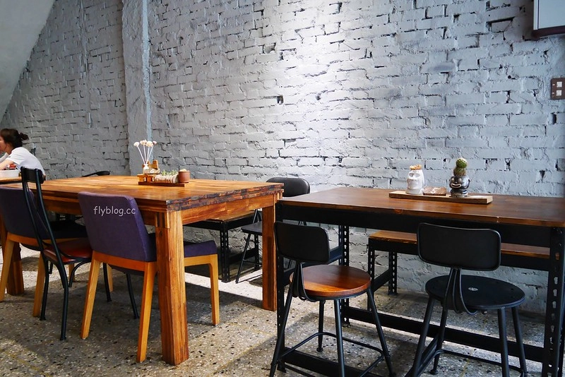 渣凳早午餐．Zha Deng：好吃又有質感的早午餐店，東區力行國小附近美食推薦 @飛天璇的口袋