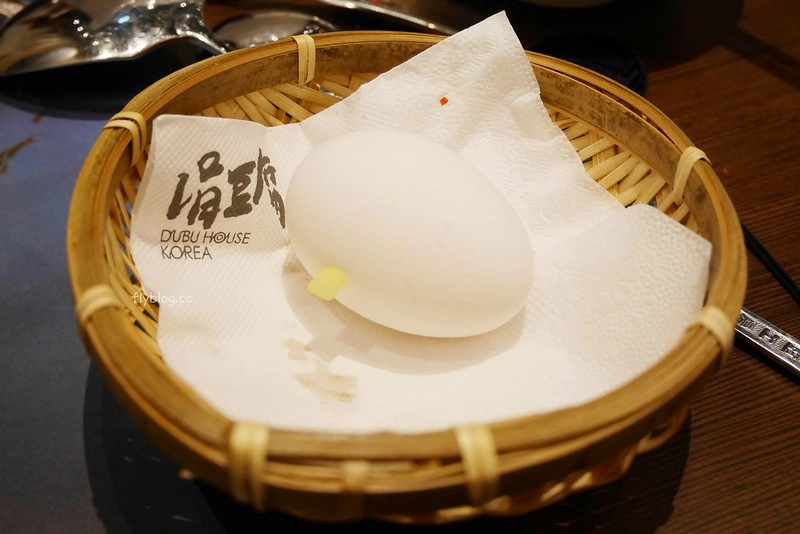 涓豆腐：涓豆腐正式回歸台中，三個人點雙人套餐就夠了，文心秀泰美食推薦 @飛天璇的口袋