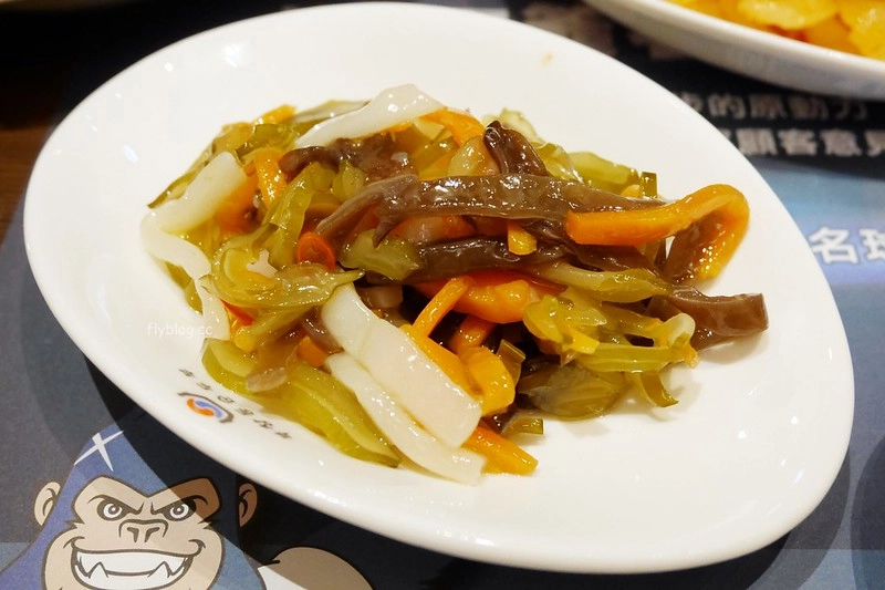 涓豆腐：涓豆腐正式回歸台中，三個人點雙人套餐就夠了，文心秀泰美食推薦 @飛天璇的口袋