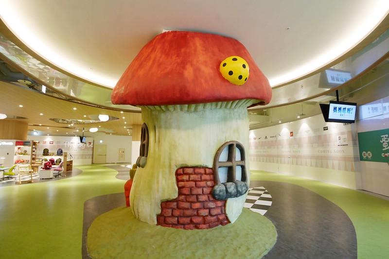 秀泰影城台中文心店┃台中南屯：中台灣第一個結合影城、親子藝文書房與異國美食餐廳的大型複合式商場 @飛天璇的口袋