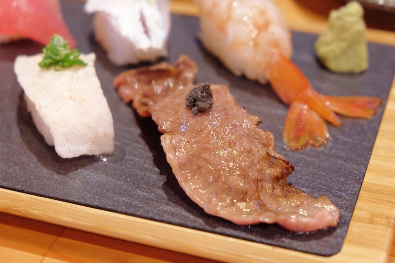 一笈壽司｜輕井澤集團最新力作日式壽司品牌，公益路漂亮的清水模建築外觀 @飛天璇的口袋