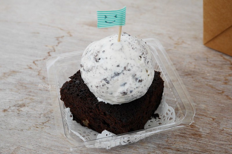 小田生活｜位於田中間的網美咖啡館，充滿草地的野餐風情 @飛天璇的口袋