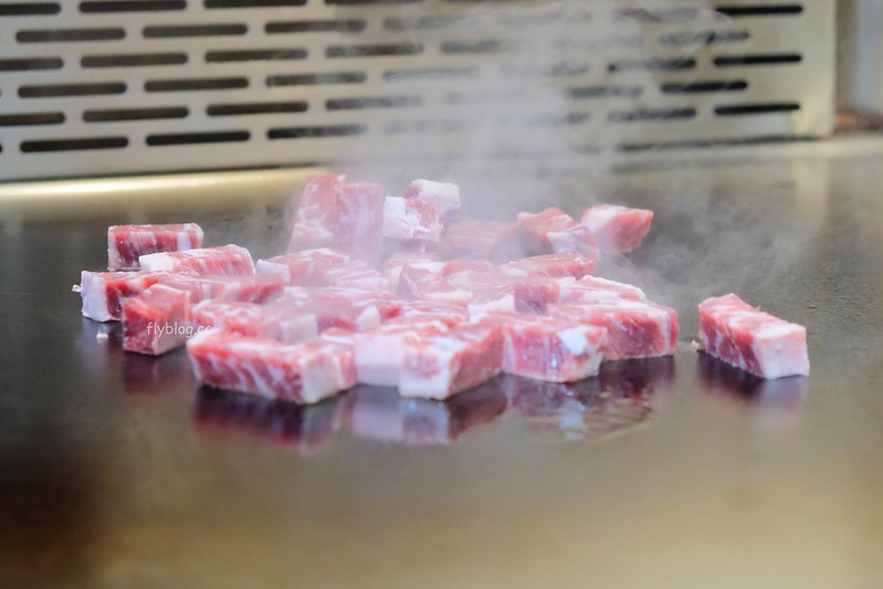 嘉義東區｜踢原味鐵板燒：平價又美味的鐵板燒料理，飯後甜點芋泥冰淇淋好好吃 @飛天璇的口袋