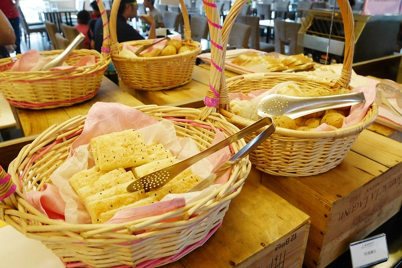 鳳凰德陽川泉旅┃宜蘭住宿：位於礁溪最熱鬧的蛋黃區，一泊二食享烤鴨一鴨六吃，地理位置方便CP值高 @飛天璇的口袋