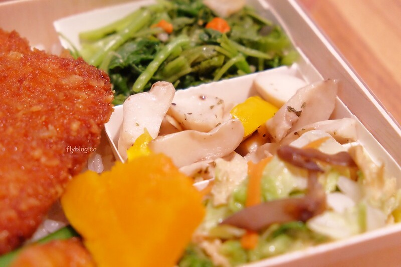 Hanhan頜頷精緻手作便當｜愛馬仕造型便當超吸睛，雞腿排足足有八兩重 @飛天璇的口袋