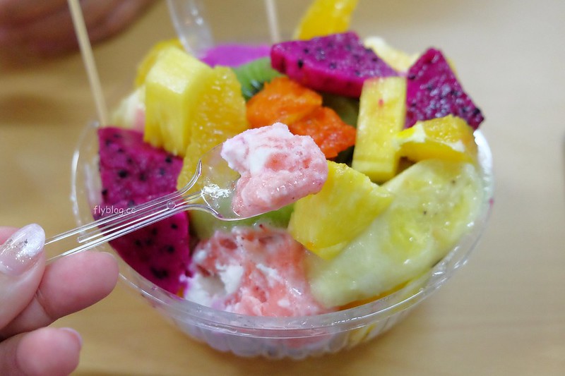 日本沖繩｜第一牧志公設市場．沖繩必逛傳統市場，吃美食買伴手禮 @飛天璇的口袋