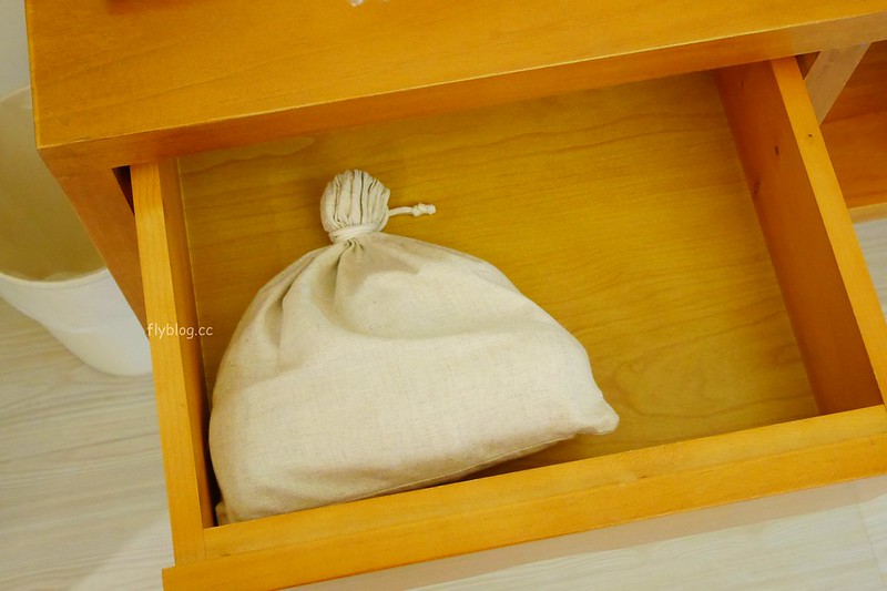 台中新社｜緩慢尋路香草House．住在薰衣草森林裡享受大自然，晚上觀賞夜間童話旋轉木馬 @飛天璇的口袋