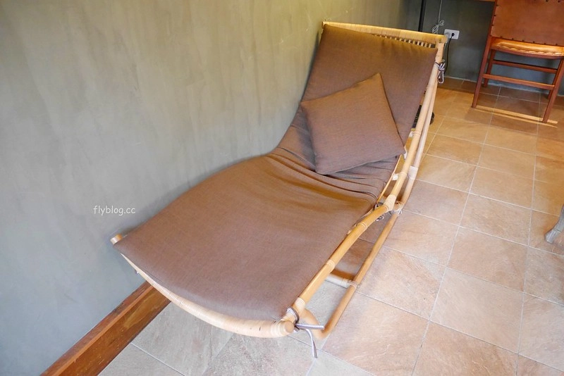 台中新社｜緩慢尋路香草House．住在薰衣草森林裡享受大自然，晚上觀賞夜間童話旋轉木馬 @飛天璇的口袋