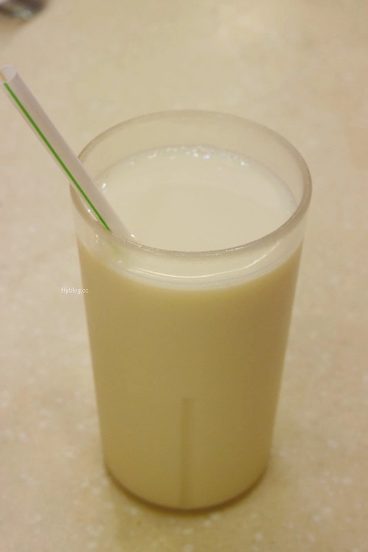 【香港尖沙咀】洪利粥店茶餐廳~從早餐賣到宵夜的香港茶餐廳，生滾粥好吃綿密入口即化 @飛天璇的口袋