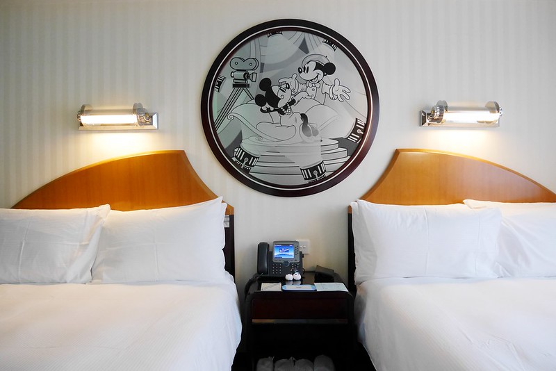 【香港大嶼山】香港迪士尼好萊塢酒店~迪士尼遊樂園最超值的酒店，早餐還可以和米奇米妮高飛拍照 @飛天璇的口袋