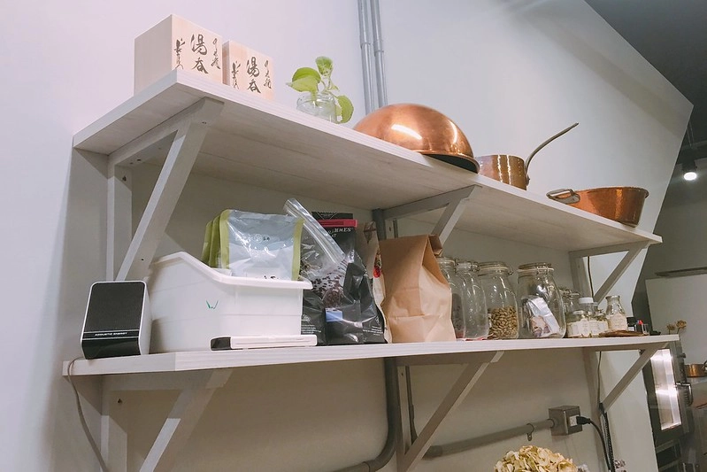 台中西區｜Mr. 啃蛋黃酥．一顆178元天價級的蛋黃酥，一開放預購還是秒殺 @飛天璇的口袋