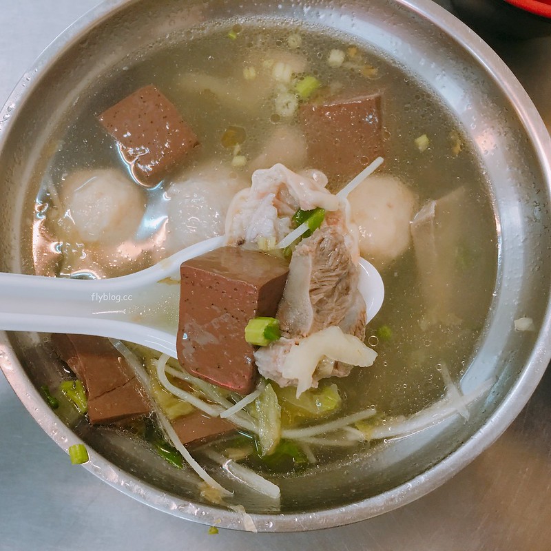 台中北屯｜昌平炒麵．炒麵好吃不油膩，綜合湯清爽無腥味 @飛天璇的口袋