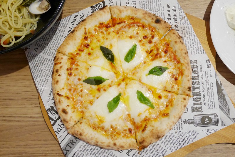 台中北區｜ 石壁家義大利麵：日本義大利麵連鎖店進駐台中，主打每天四款生麵選擇，披薩好吃推薦哦！ @飛天璇的口袋