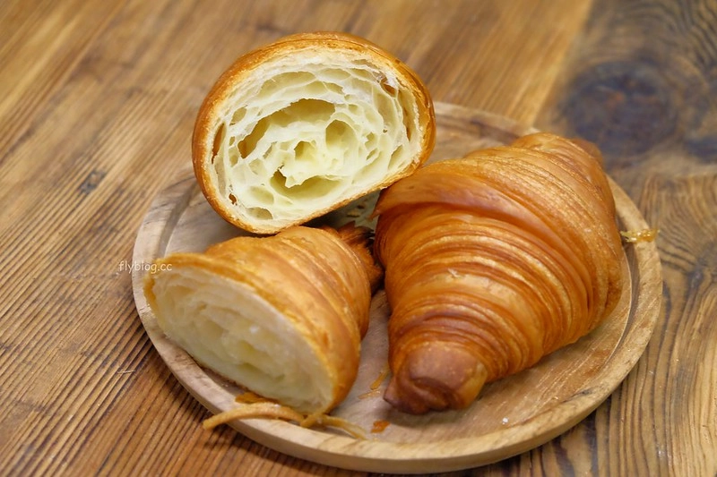 台中西區｜Mr. 啃蛋黃酥．一顆178元天價級的蛋黃酥，一開放預購還是秒殺 @飛天璇的口袋