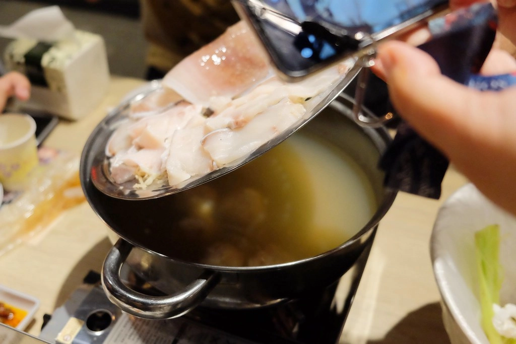 鮮食堂海鮮蒸鍋：一層一層堆疊的海鮮蒸鍋，澎湖海鮮就是鮮甜好吃沒話說 @飛天璇的口袋