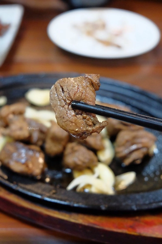 台中南屯｜獅兄弟風味小酒館永春店．三店進駐南屯永春東七路，餐點好吃生意一樣強強滾 @飛天璇的口袋