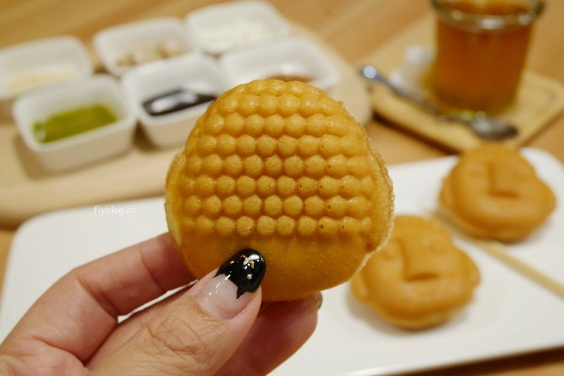 惠蓀咖啡┃台中西區：超可愛的大佛雞蛋糕，可以自行DIY大佛髮型，審計新村美食推薦 @飛天璇的口袋