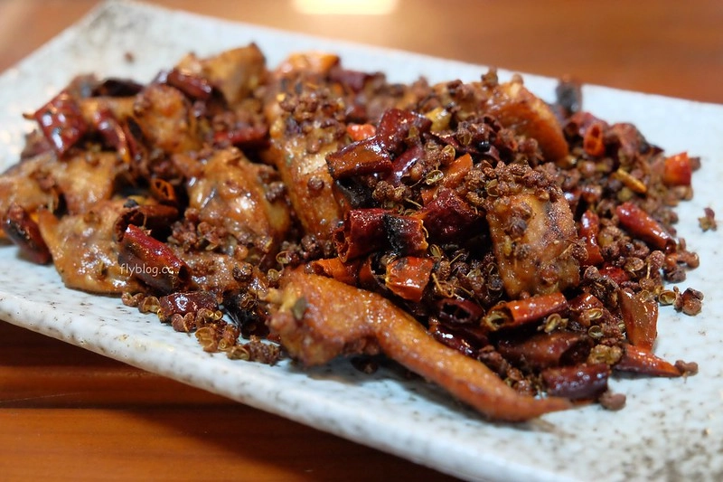 台中南屯｜獅兄弟風味小酒館永春店．三店進駐南屯永春東七路，餐點好吃生意一樣強強滾 @飛天璇的口袋