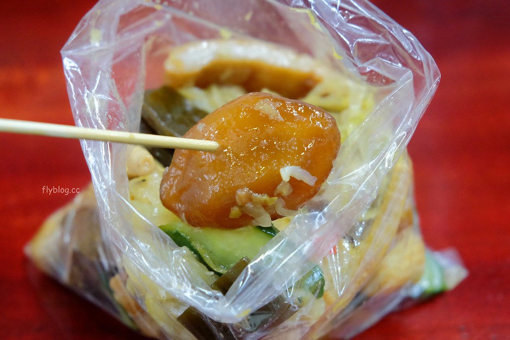 台中南區｜黃金滷味．好吃清爽又入味的滷味，忠孝夜市人氣美食推薦 @飛天璇的口袋