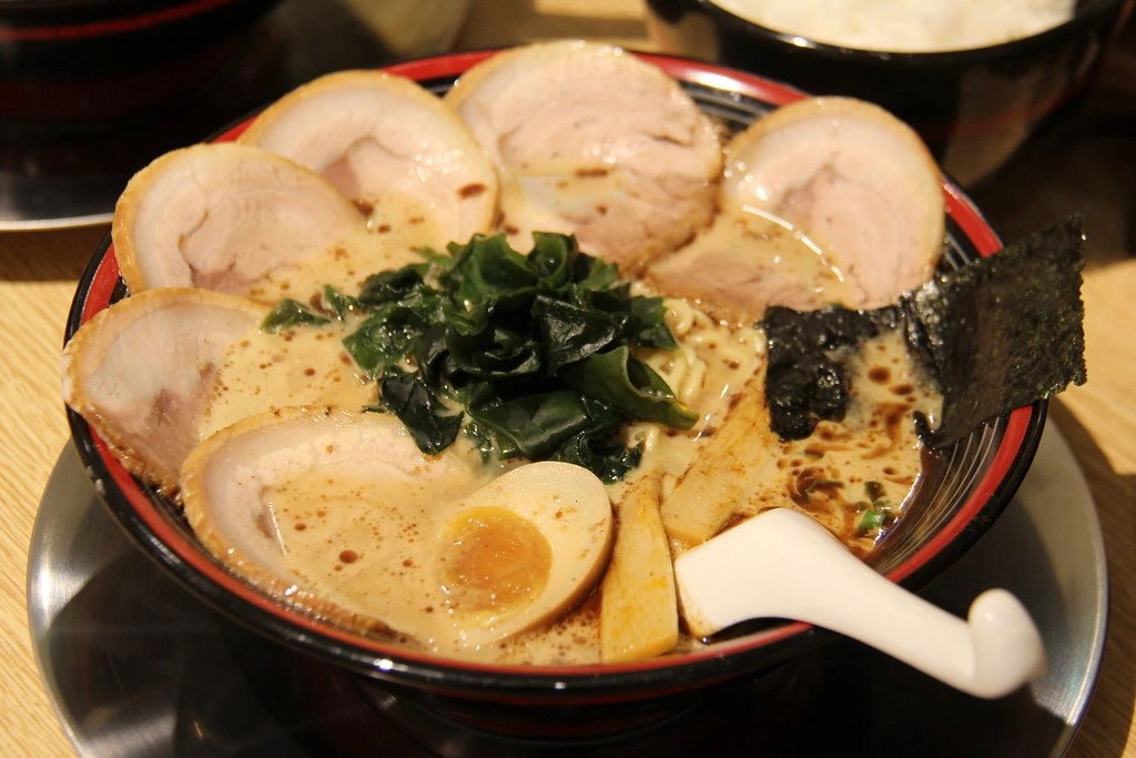 【台中梧棲】屯京拉麵，來自日本池袋的超人氣拉麵店，個人心中在台灣吃到第二名的拉麵店 @飛天璇的口袋