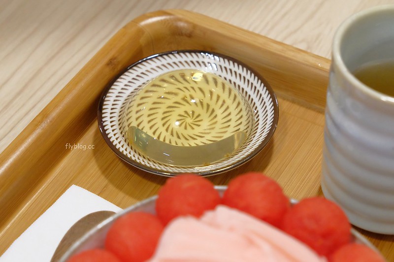 春雪冰の屋┃台中西區：簡單清新的日式冰店，天然單純的水果味呈現 @飛天璇的口袋